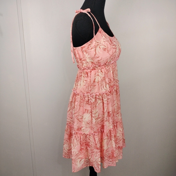 NWOT VICI Tie Strap Tiered Flowy Mini Sun Dress in Palm Leaf Pattern Sz. S - Picture 9 of 15
